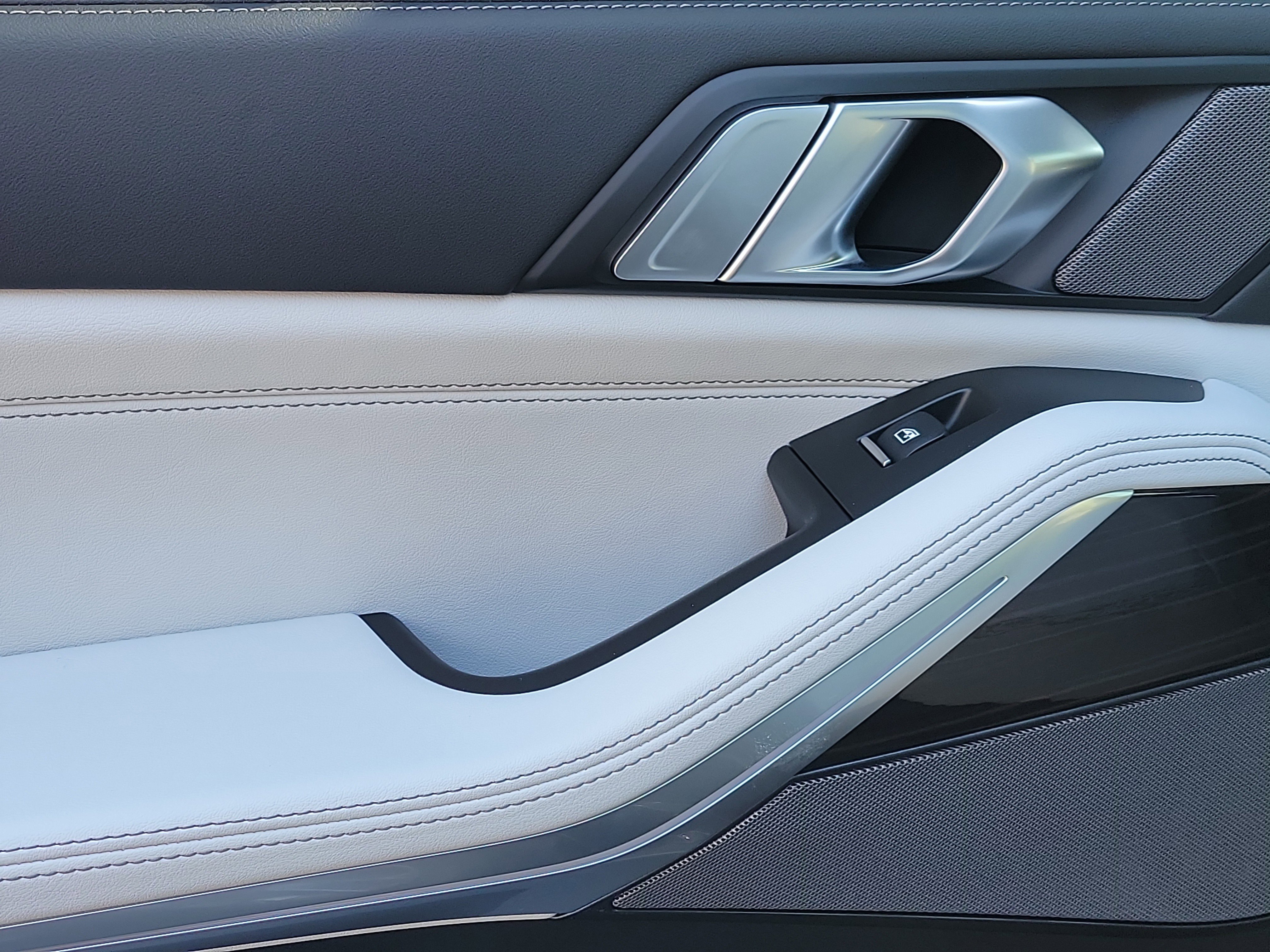 New 2026 BMW X5 xDrive40i w/ Climate Comfort Package image 10