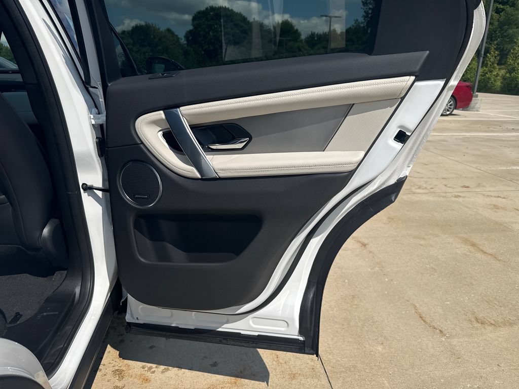 New 2026 Land Rover Discovery Sport Landmark AWD/4WD image 16