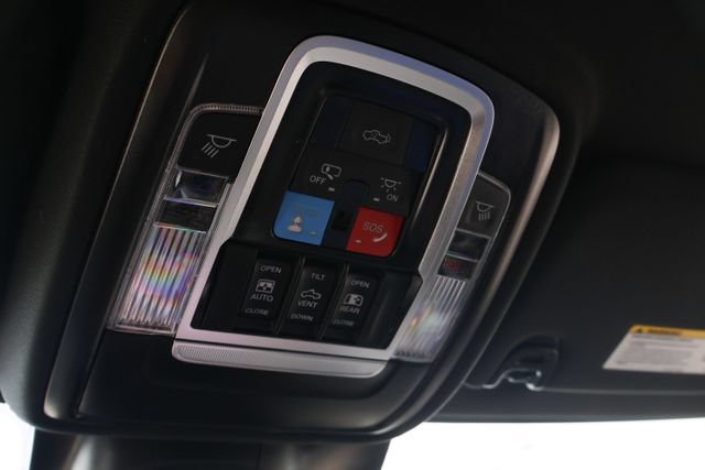 New 2026 RAM 3500 Laramie AWD/4WD image 17