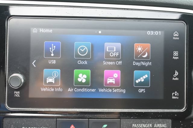 Used 2018 Mitsubishi Outlander LE AWD/4WD image 26