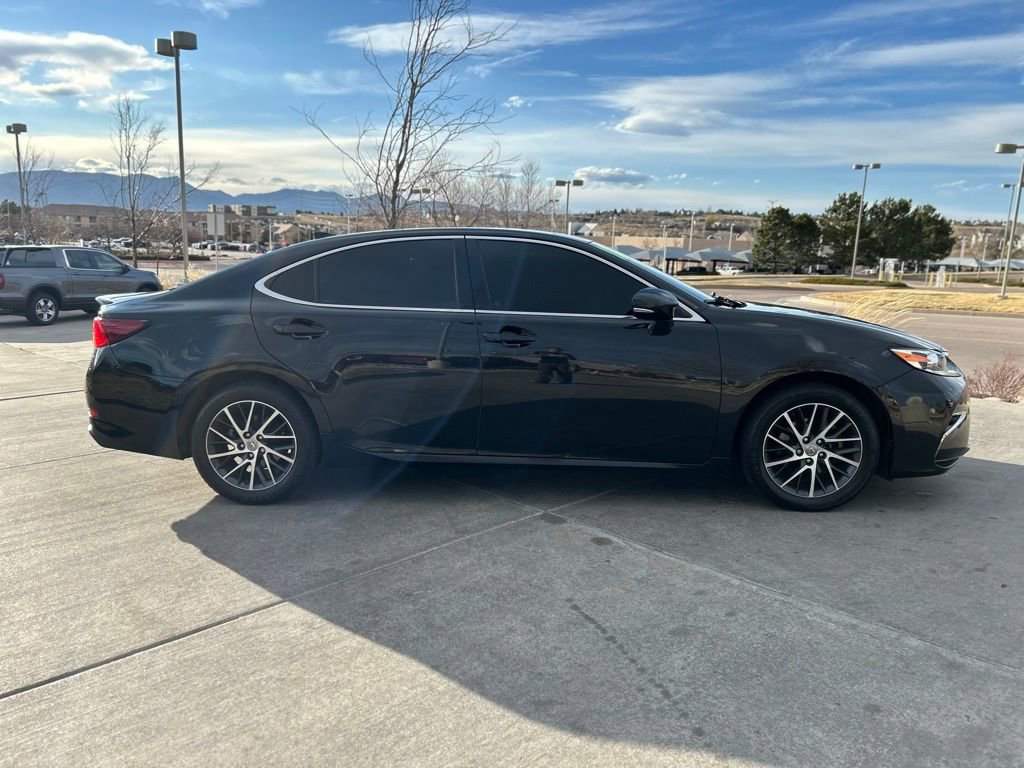 Used 2017 Lexus ES 350 w/ Navigation System Package image 10