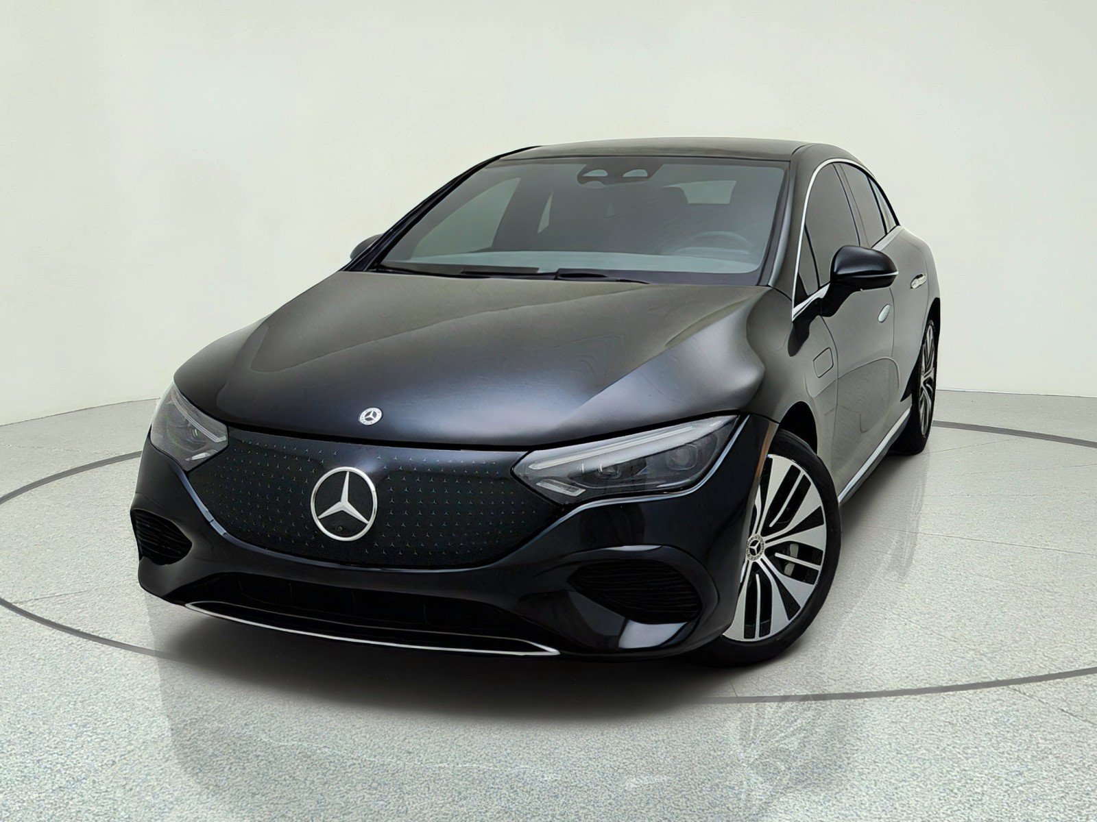 Certified 2023 Mercedes-Benz EQE 500 4MATIC Sedan image 3