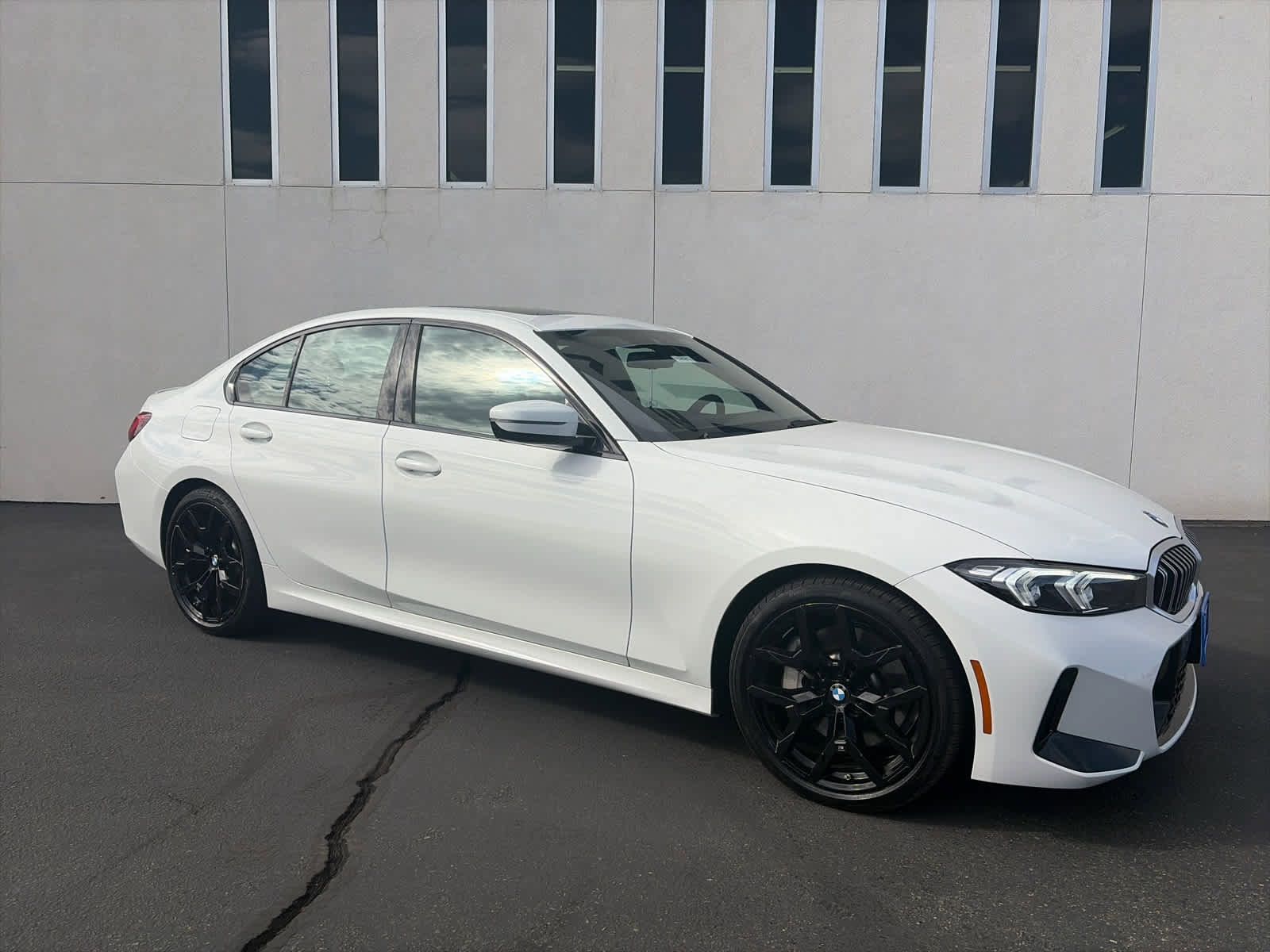 Used 2026 BMW 330i Sedan RWD image 3