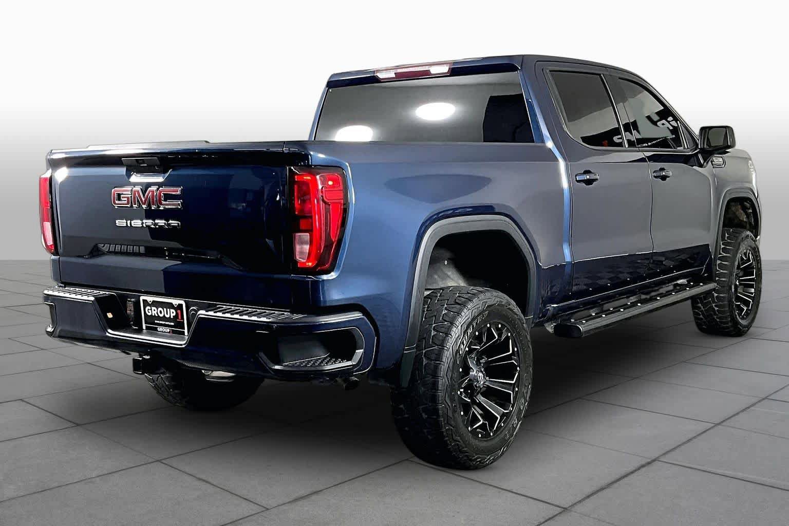 Used 2020 GMC Sierra 1500 Elevation w/ Elevation Value Package AWD/4WD image 12