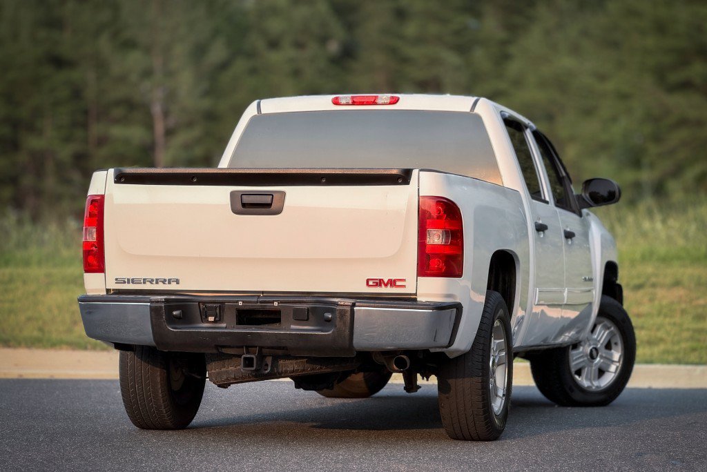 Used 2010 Chevrolet Silverado 1500 4x4 Crew Cab Hybrid image 11
