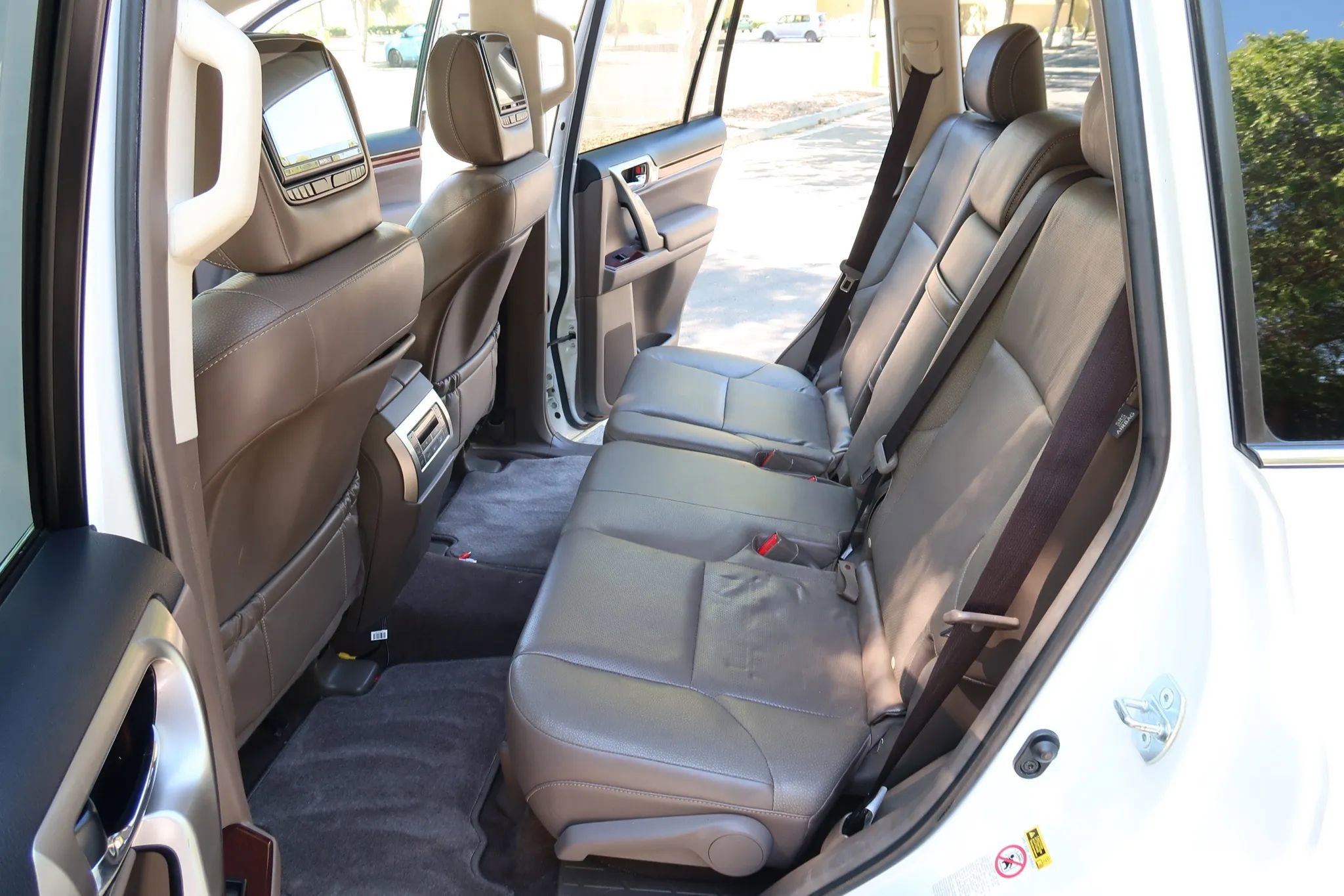 Used 2015 Lexus GX 460 w/ Premium Package AWD/4WD image 12