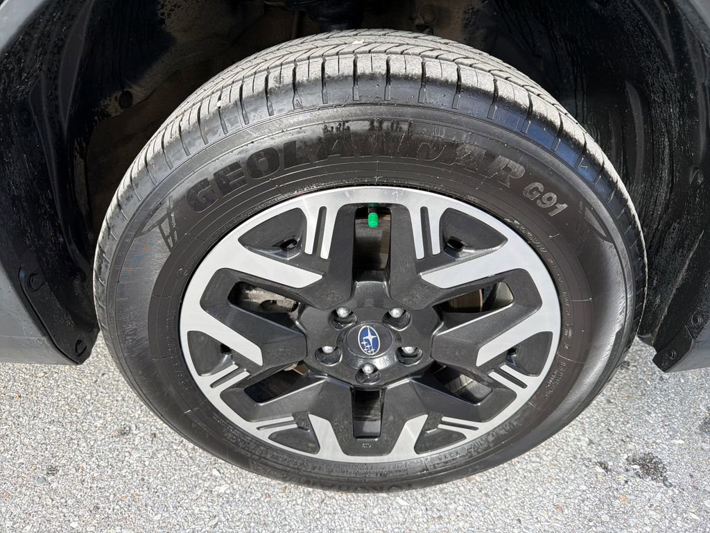 Certified 2025 Subaru Forester Premium AWD/4WD image 17