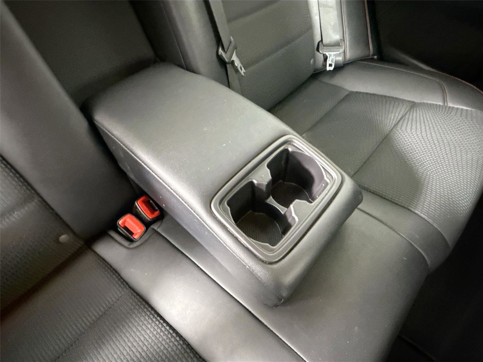 Used 2017 Toyota Camry SE FWD image 29