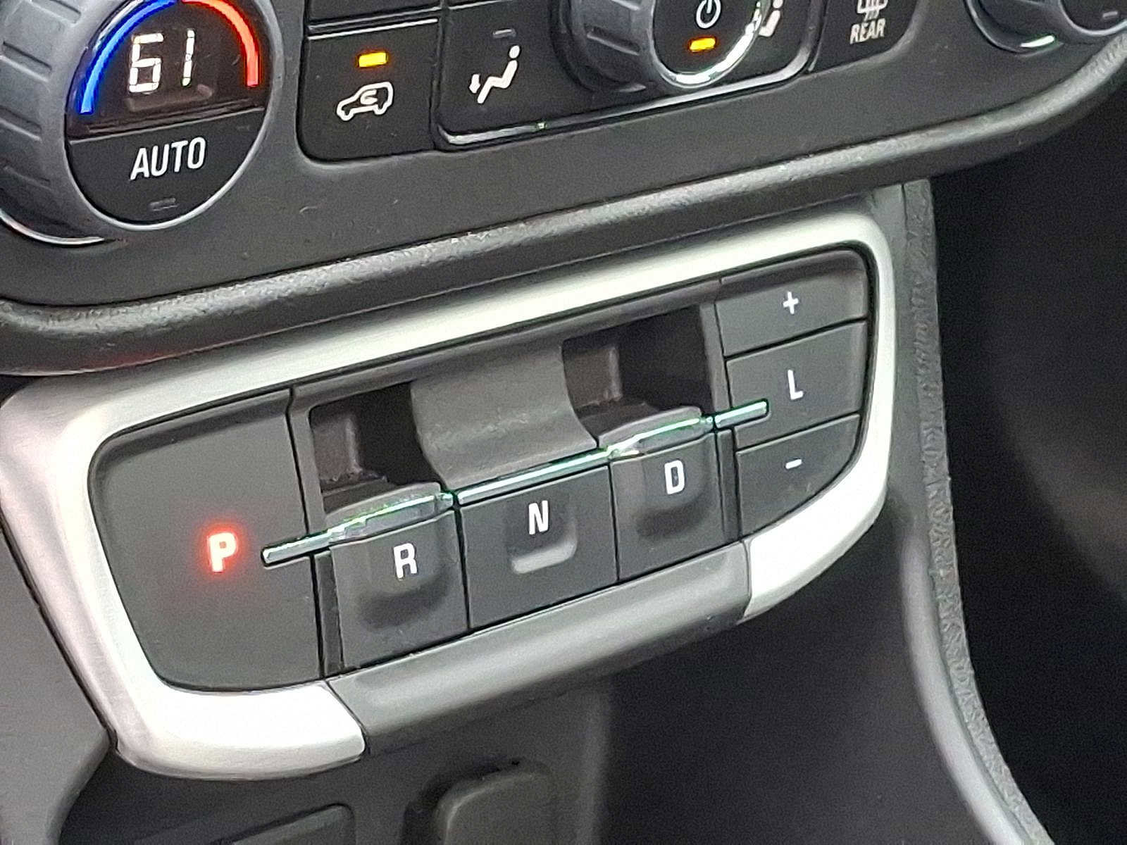 Used 2023 GMC Terrain SLE w/ Driver Convenience Package AWD/4WD image 12