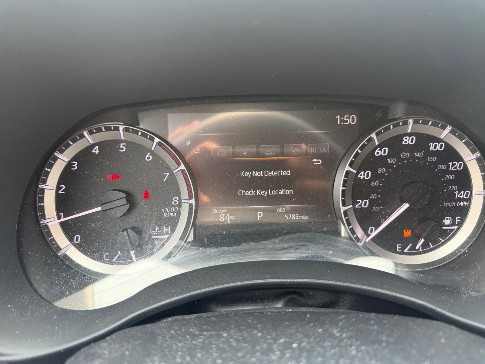 Used 2024 Toyota Highlander LE AWD/4WD image 10