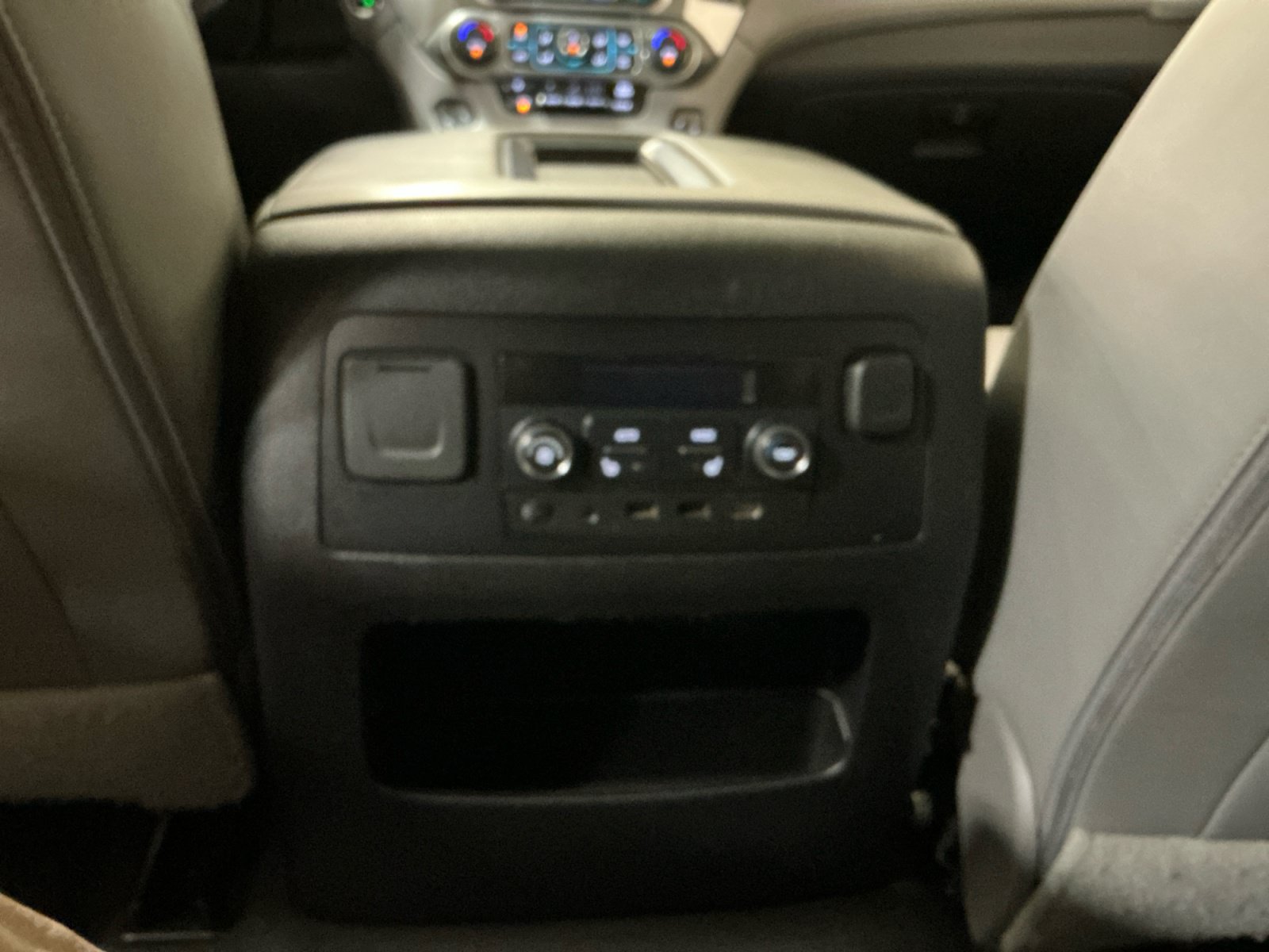 Used 2020 Chevrolet Suburban LT AWD/4WD image 32