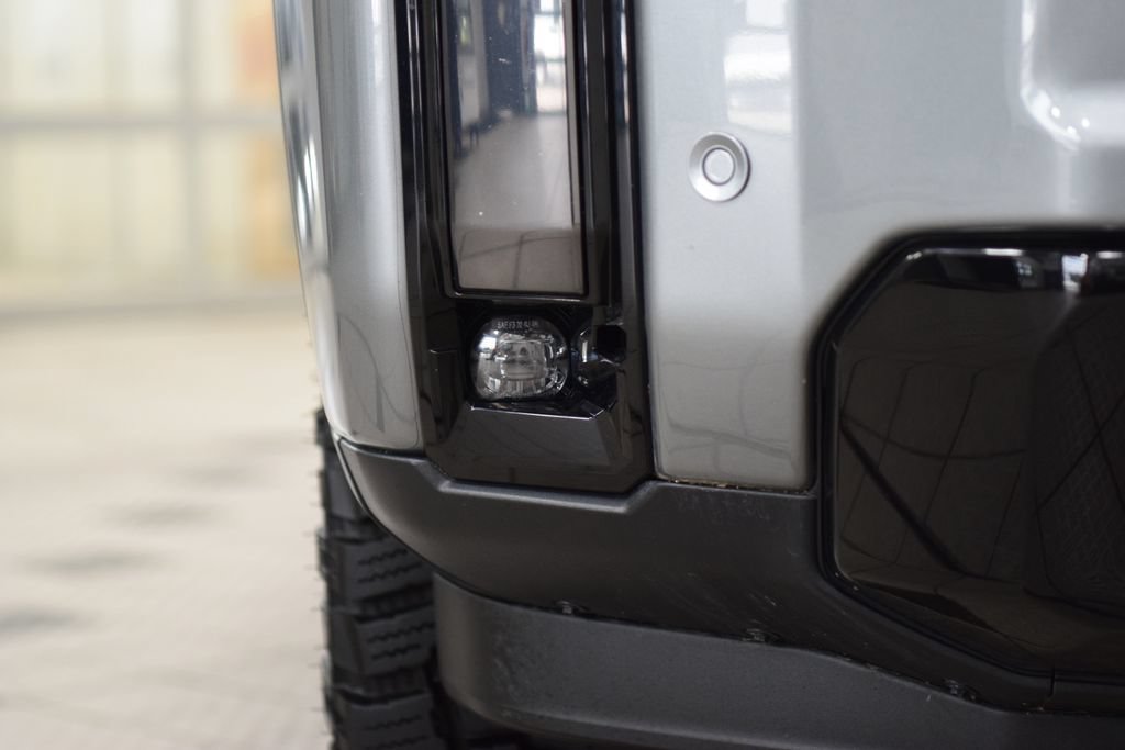 Used 2024 GMC Sierra 2500 AT4 w/ AT4 Preferred Package AWD/4WD image 14