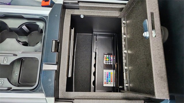 Used 2024 Ford F250 Limited w/ FX4 Off-Road Package image 60