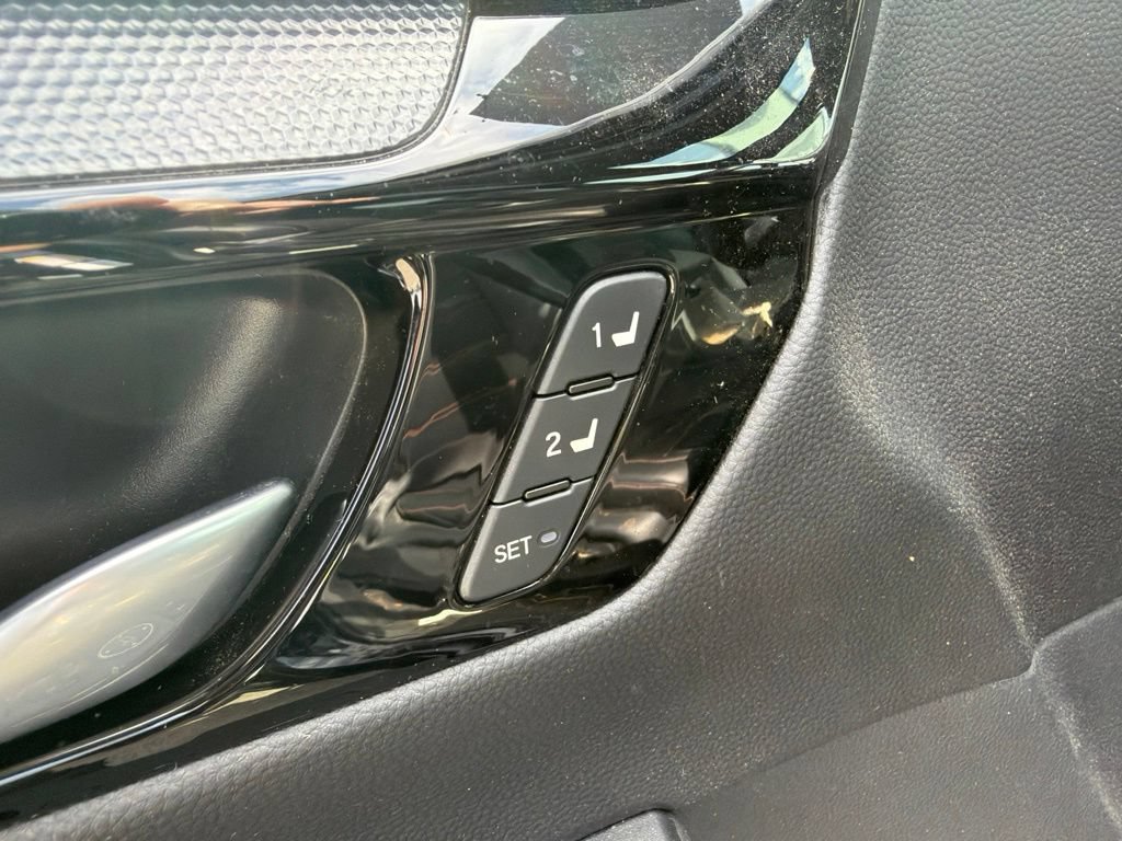Used 2024 Honda CR-V Sport Touring image 6