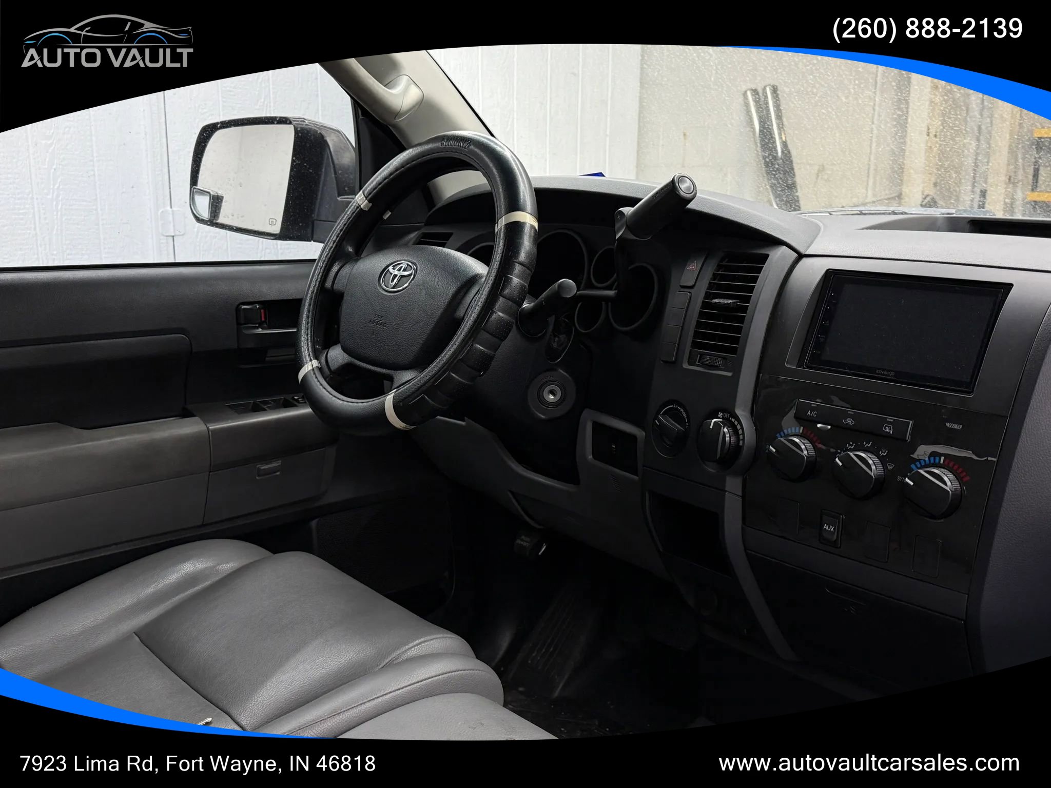 Used 2013 Toyota Tundra 4x4 Double Cab w/ Tow Pkg image 10