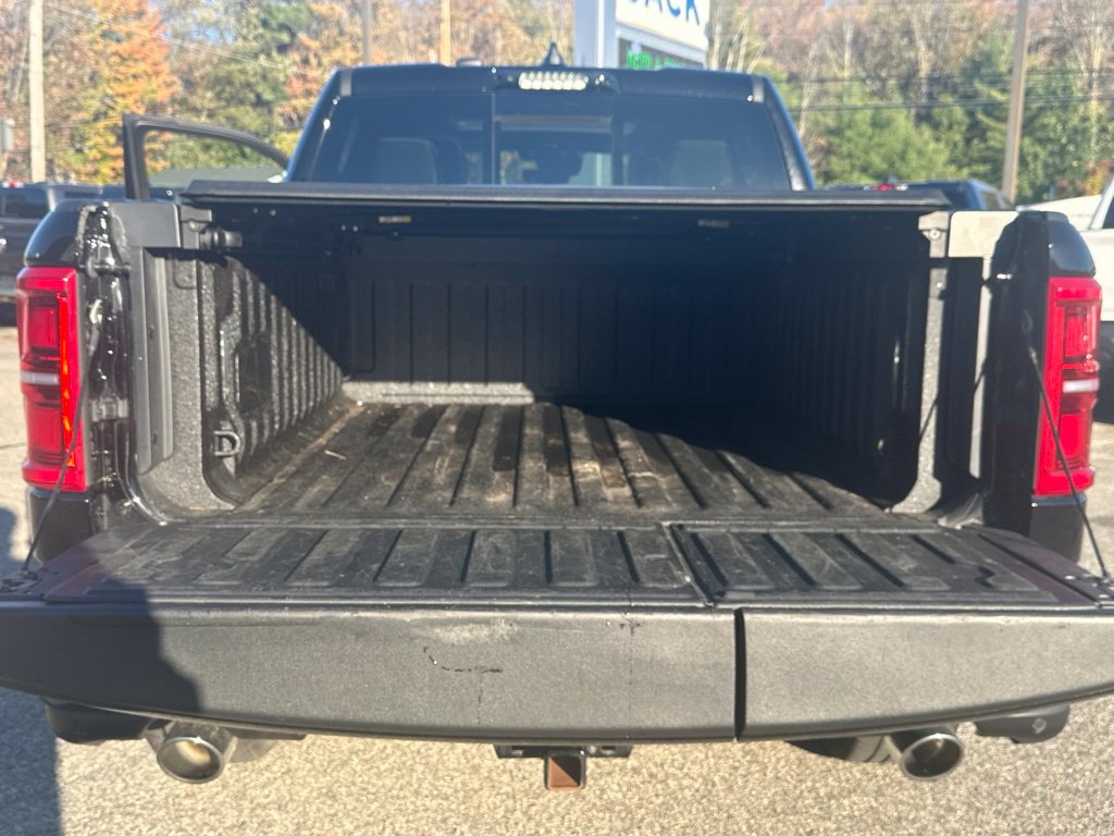 Used 2025 RAM 1500 Limited AWD/4WD image 32