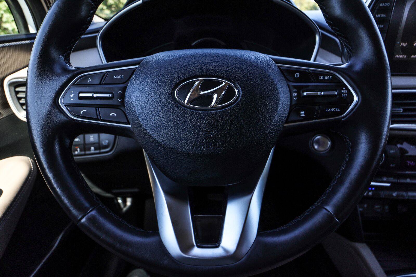 Used 2019 Hyundai Santa Fe AWD image 16