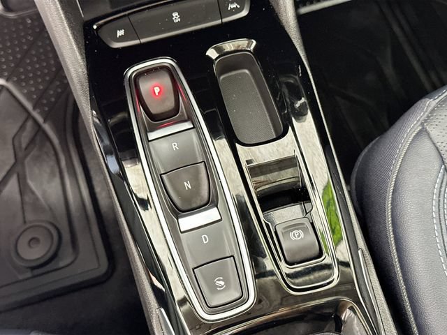 Used 2023 Chevrolet Bolt EUV Premier w/ Sun & Sound Package FWD image 15