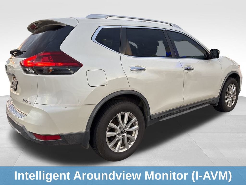 Used 2018 Nissan Rogue SV w/ Premium Package image 12