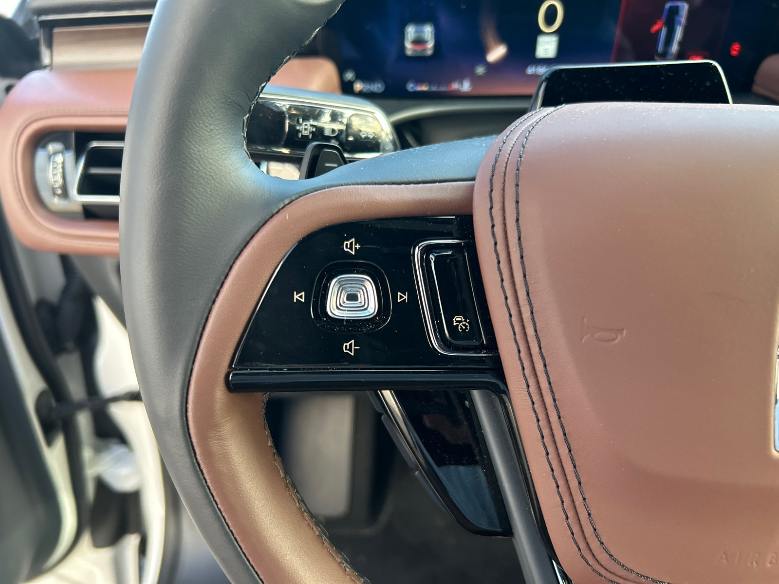 New 2026 Lincoln Aviator Reserve AWD/4WD image 18