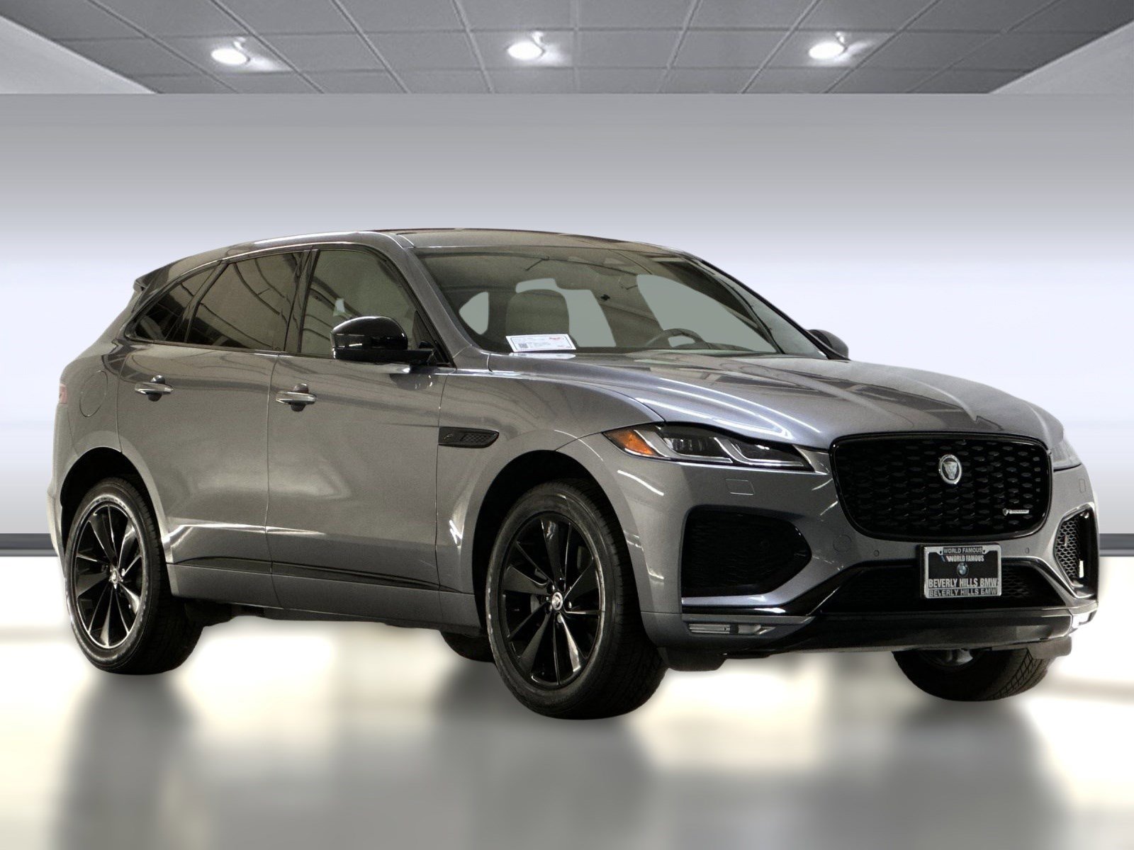 Used 2024 Jaguar F-PACE R-Dynamic S image 6