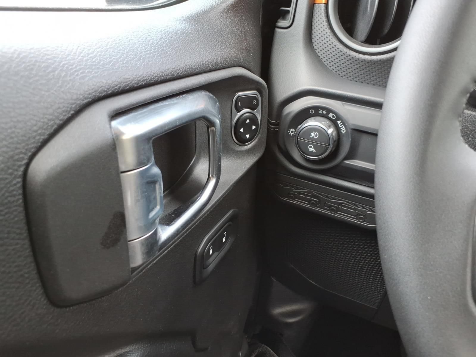 Used 2026 Jeep Gladiator Mojave AWD/4WD image 27
