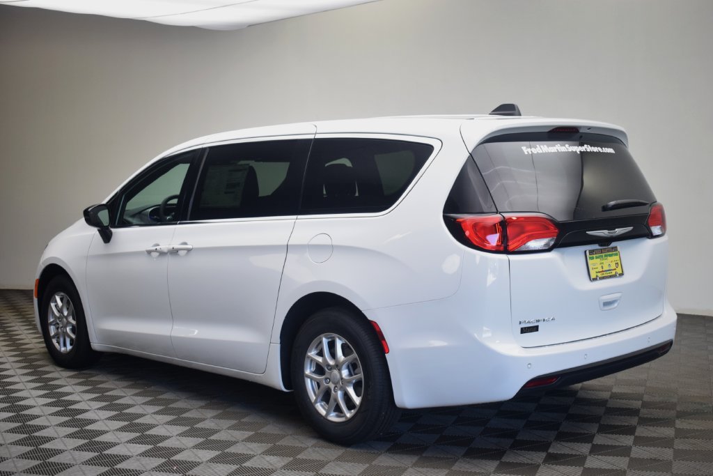 New 2027 Chrysler Pacifica LX FWD image 12