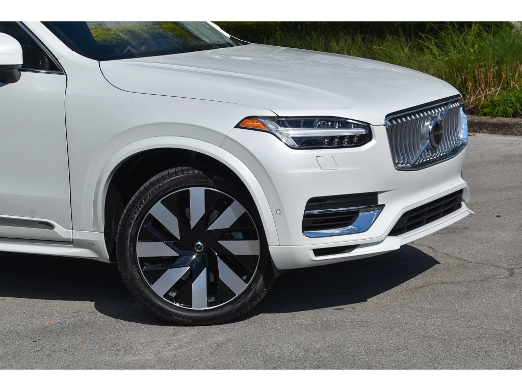 Certified 2024 Volvo XC90 T8 Plus w/ Protection Package Premier AWD/4WD image 8