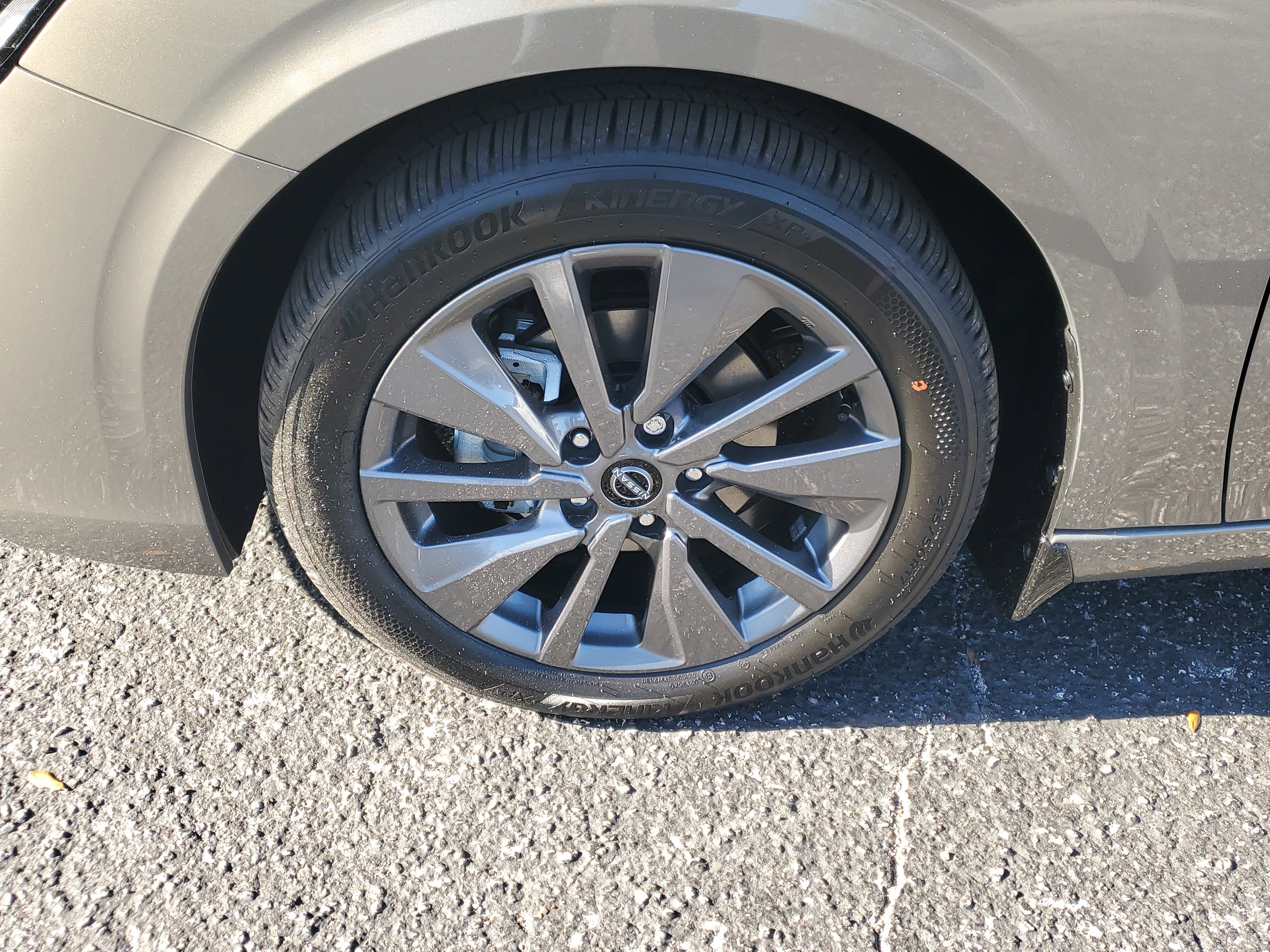 New 2026 Nissan Sentra SL w/ Floor Mat Package FWD image 4