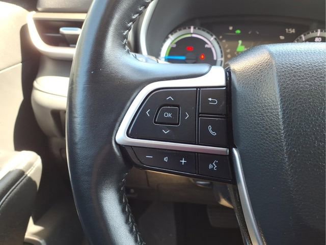 Used 2023 Toyota Highlander XLE image 16