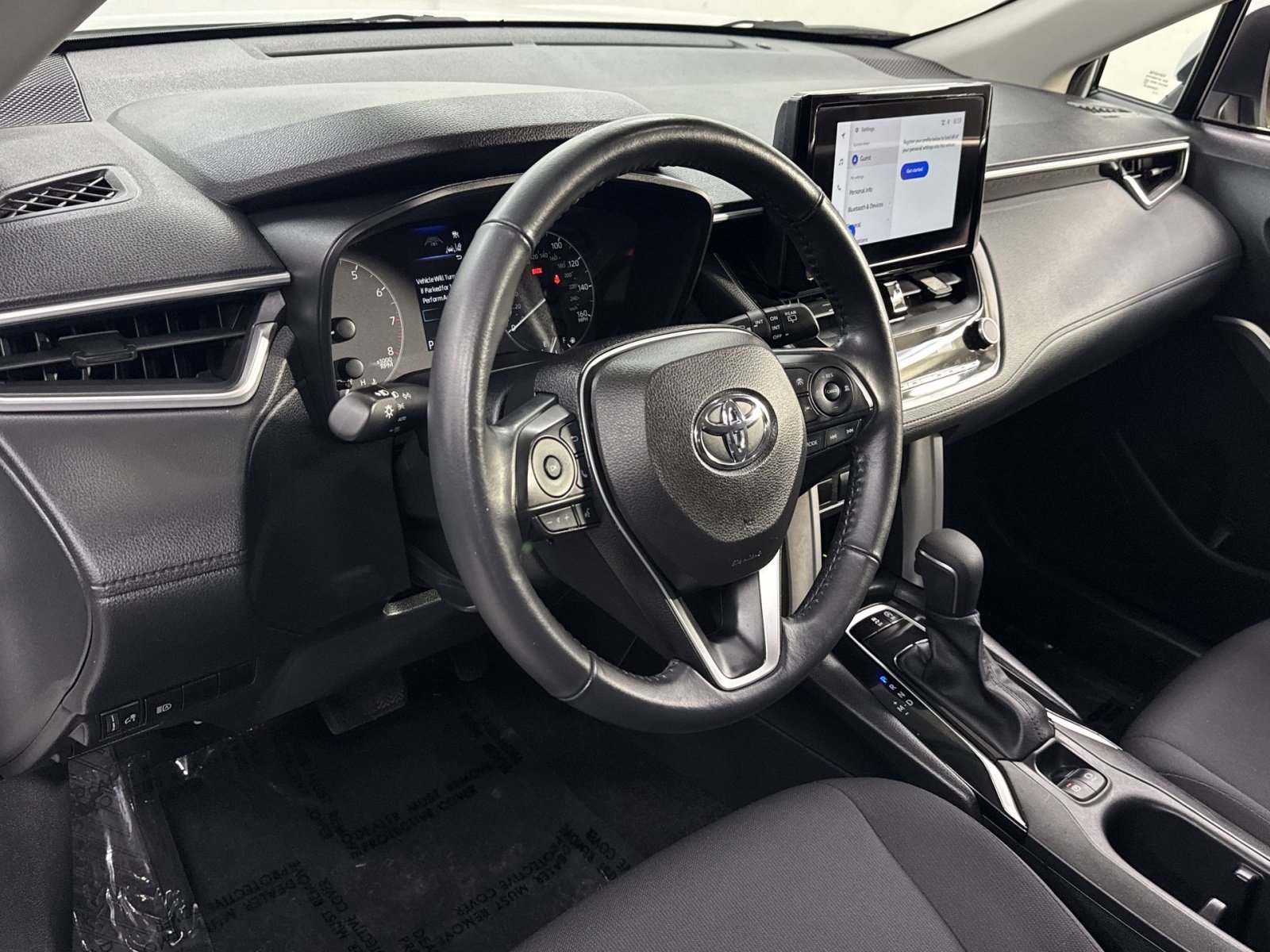 Used 2023 Toyota Corolla Cross LE image 7