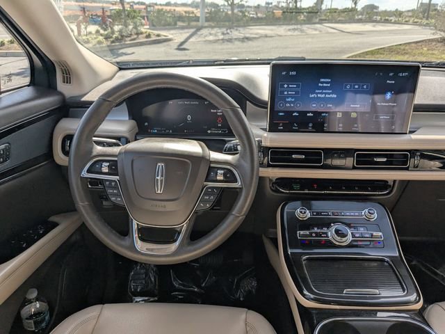 Used 2022 Lincoln Nautilus FWD w/ Premium Package image 14