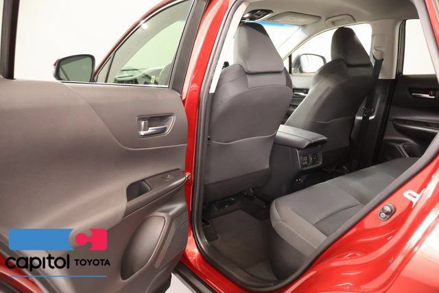 Certified 2021 Toyota Venza LE w/ Carpet Mat Package (TMS) AWD/4WD image 30