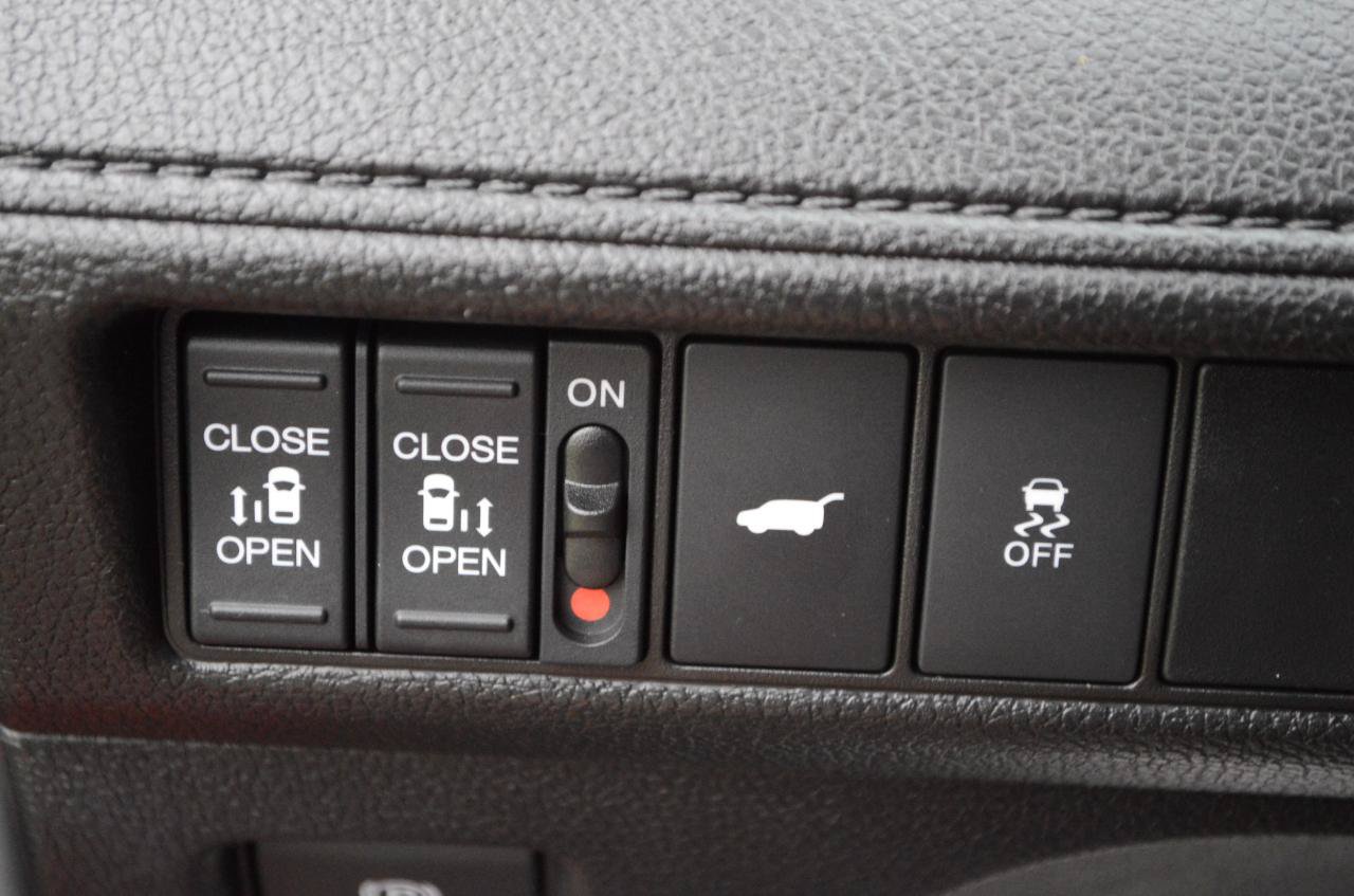 Used 2025 Honda Odyssey Sport-L image 36