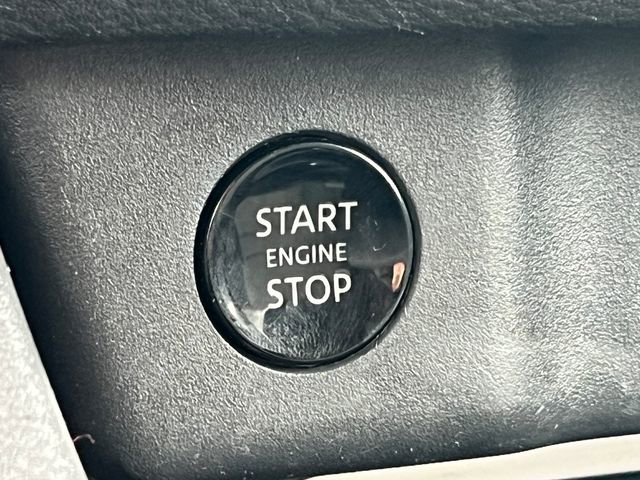 Used 2024 Nissan Rogue SV image 28