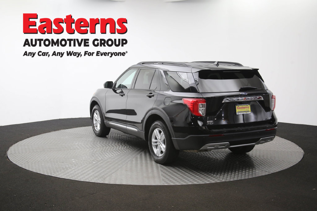 Used 2023 Ford Explorer XLT w/ Equipment Group 202A AWD/4WD image 67