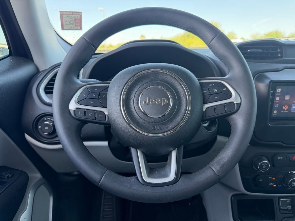 Used 2019 Jeep Renegade Latitude FWD image 8