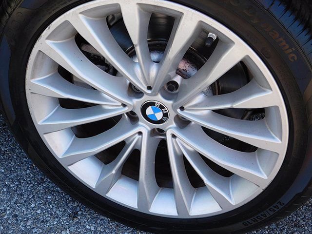 Used 2021 BMW 530i xDrive w/ Convenience Package image 11