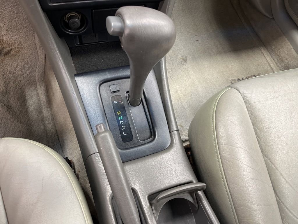 Used 2000 Toyota Camry XLE FWD image 25