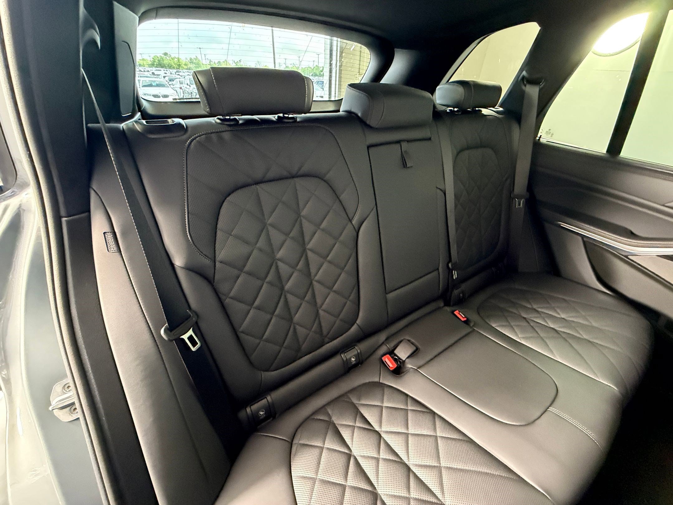 New 2026 BMW X5 xDrive50e w/ Executive Package image 33