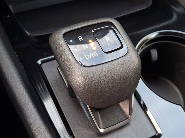 Used 2024 Nissan Rogue S image 14