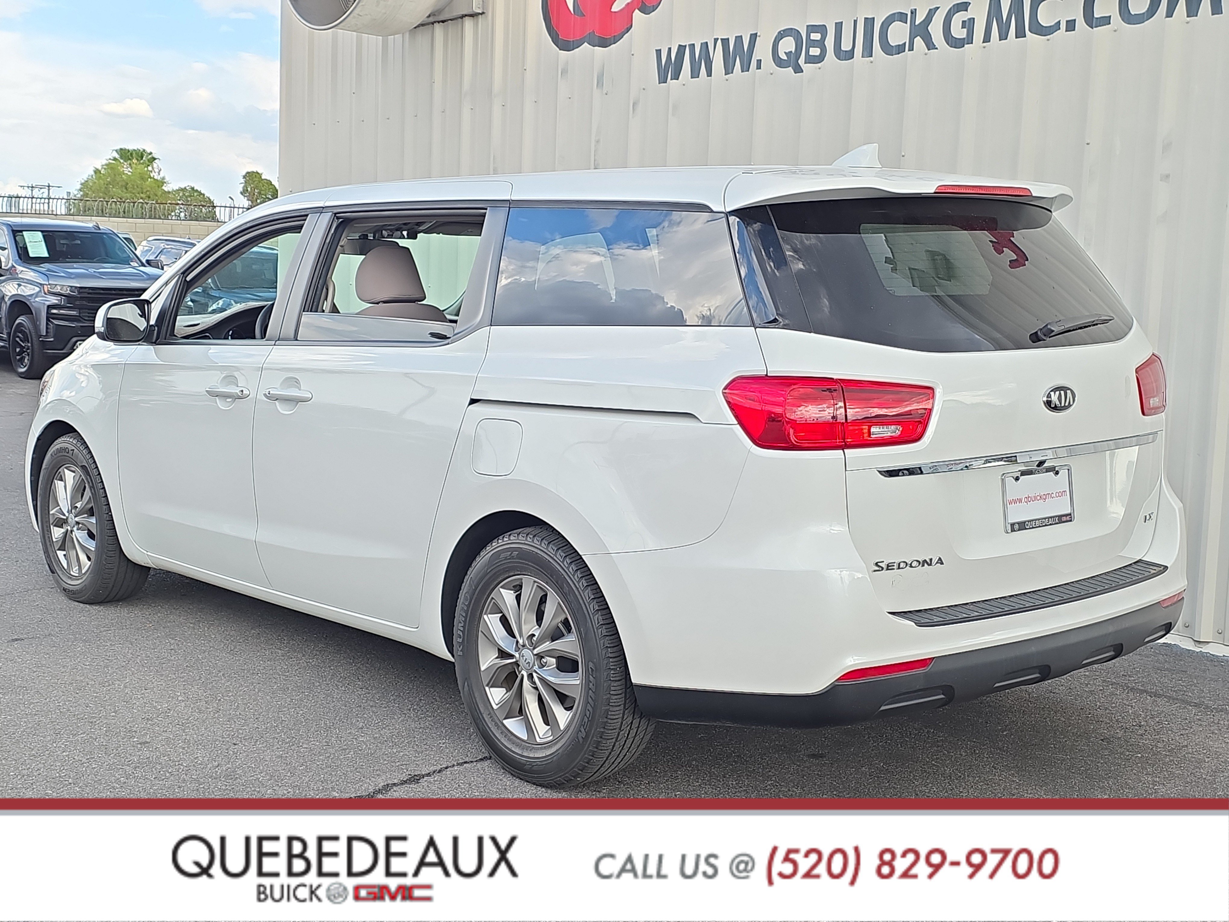Used 2019 Kia Sedona LX FWD image 5