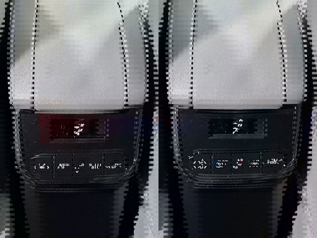 New 2026 Toyota Highlander Limited AWD/4WD image 24