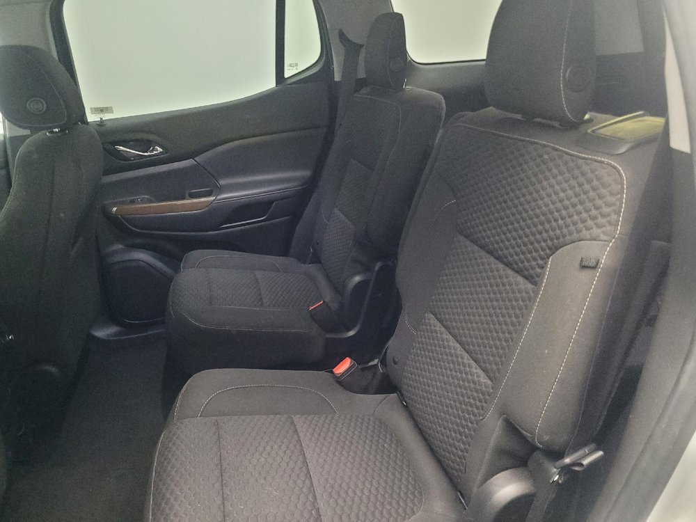 Used 2019 GMC Acadia SLE image 18