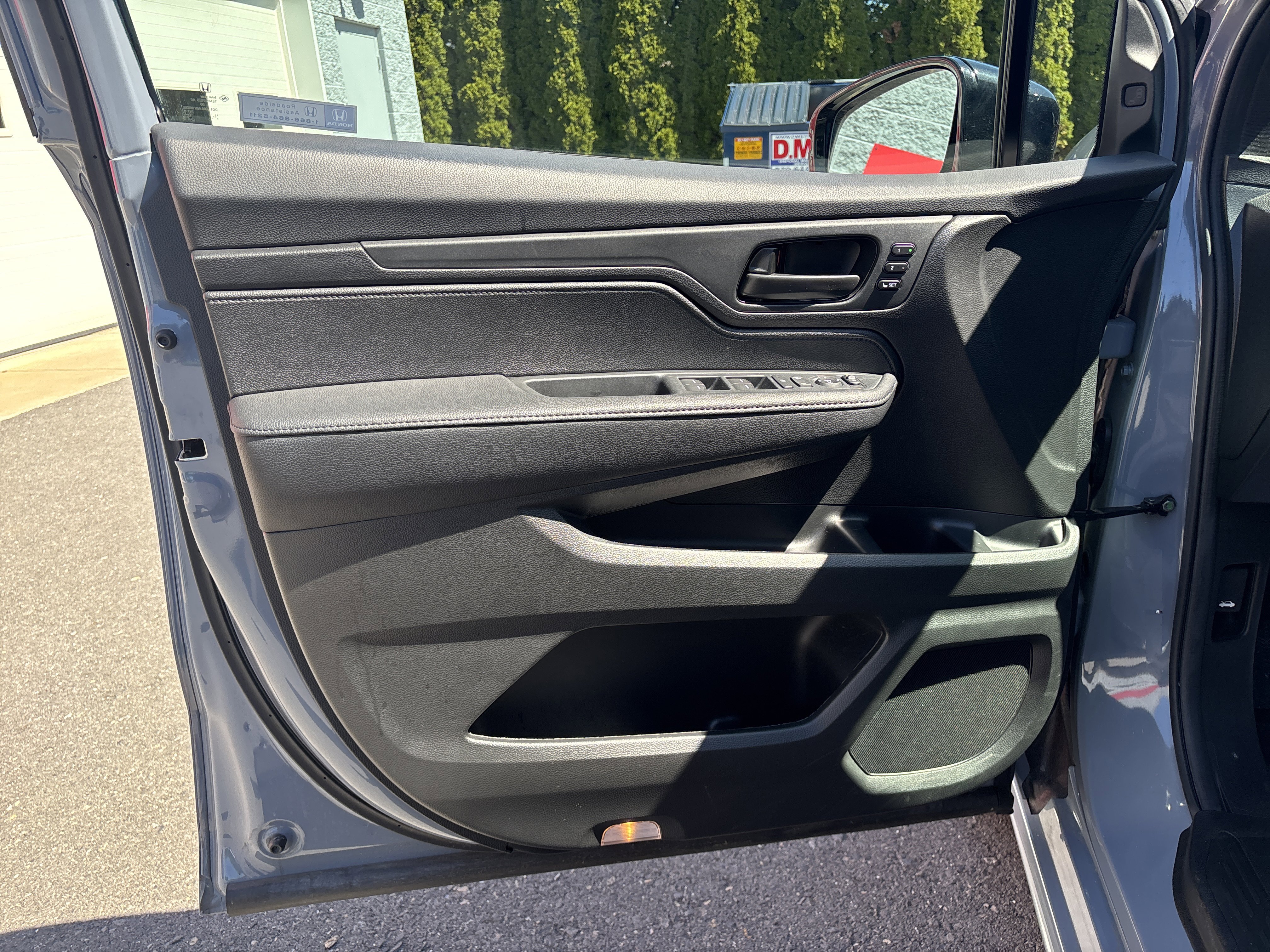 Used 2025 Honda Odyssey Sport-L image 17