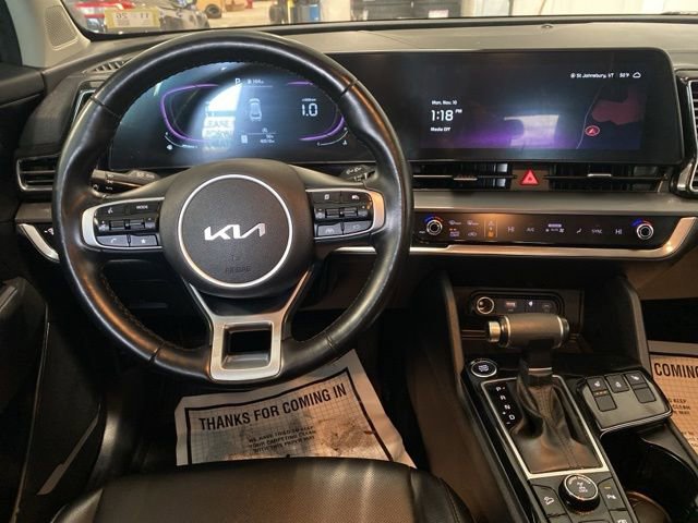 Used 2023 Kia Sportage EX image 2