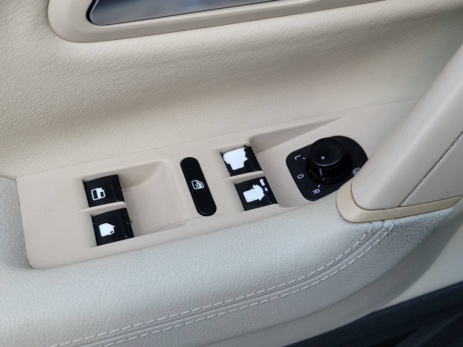 Used 2012 Volkswagen CC Sport FWD image 17