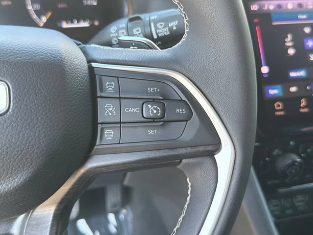 Used 2024 Jeep Grand Cherokee L Limited w/ Trailer Tow Package AWD/4WD image 30