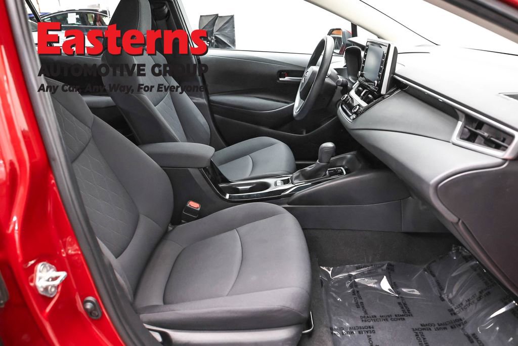 Used 2020 Toyota Corolla LE FWD image 23