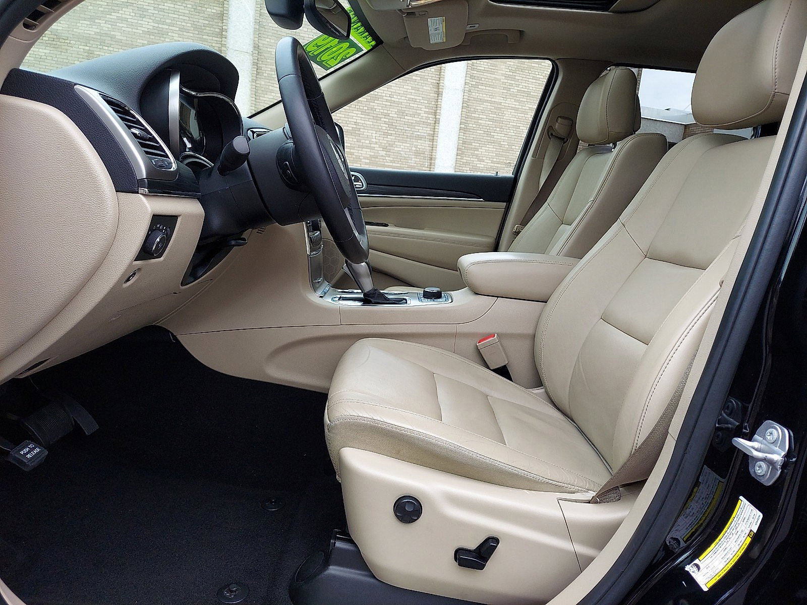Used 2019 Jeep Grand Cherokee Limited AWD/4WD image 13
